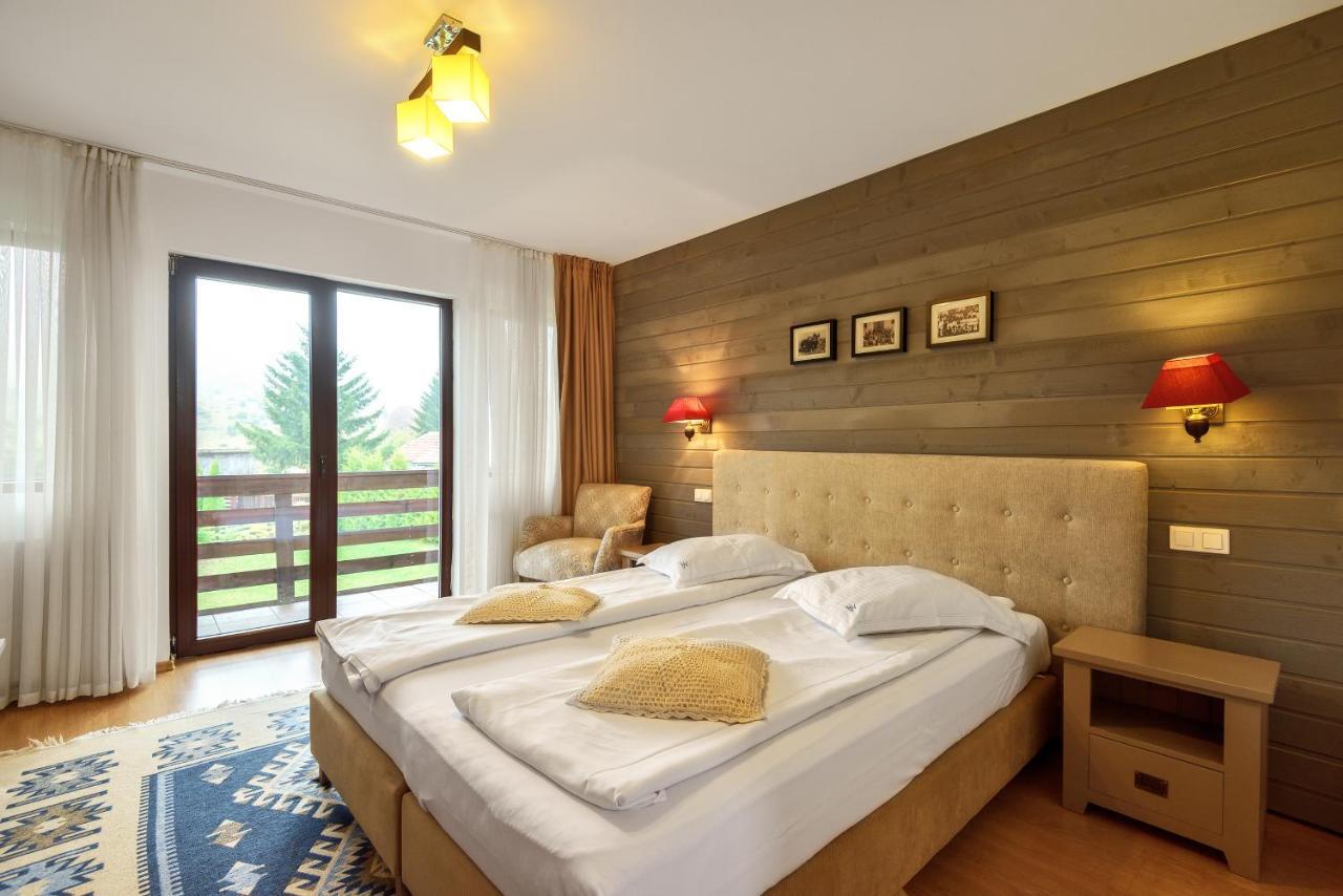 Casa Muntelui Hotel Фундата Екстериор снимка