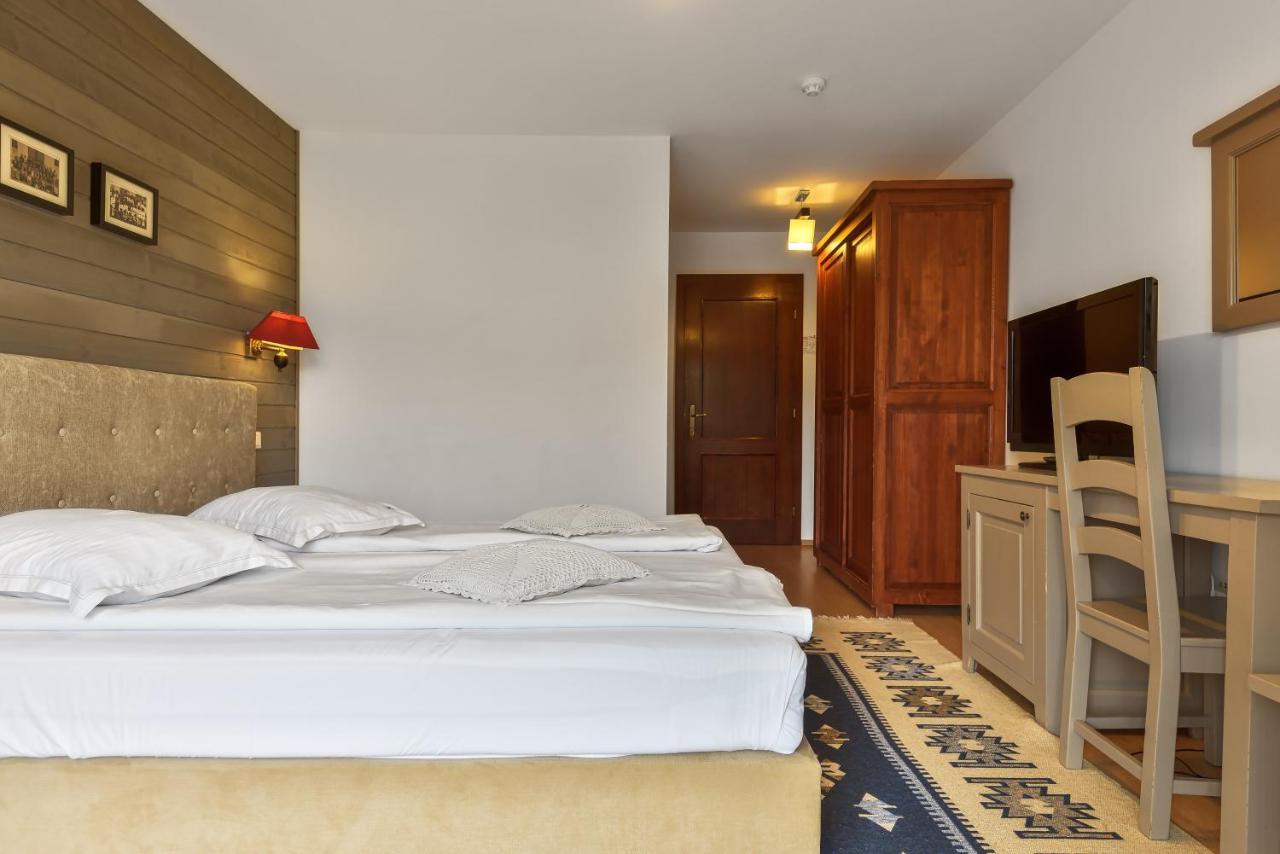 Casa Muntelui Hotel Фундата Екстериор снимка