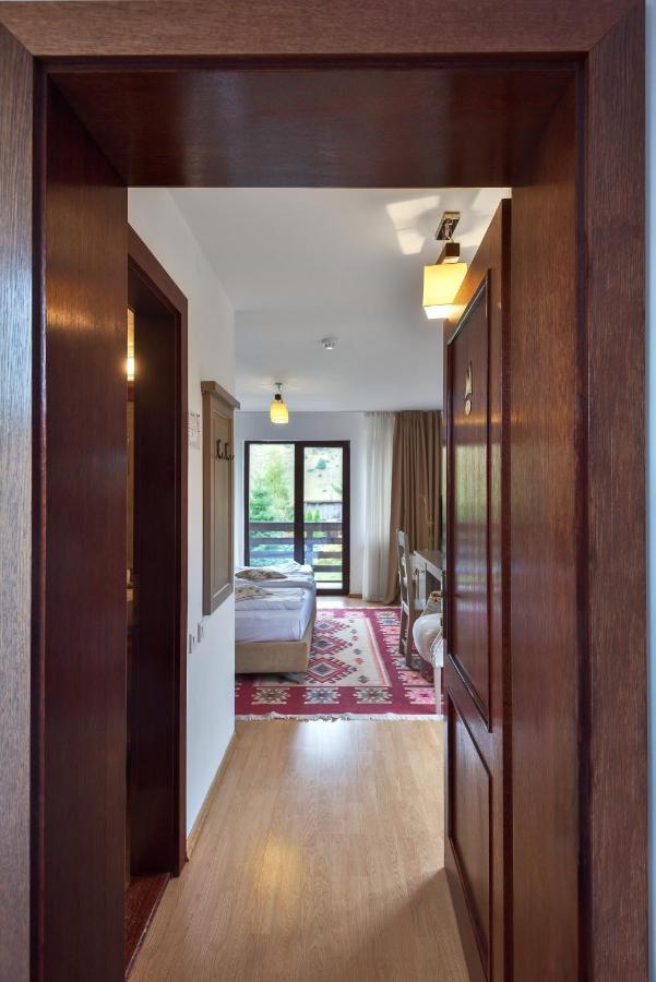 Casa Muntelui Hotel Фундата Екстериор снимка