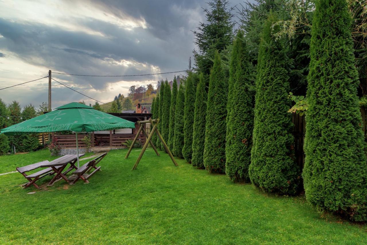 Casa Muntelui Hotel Фундата Екстериор снимка