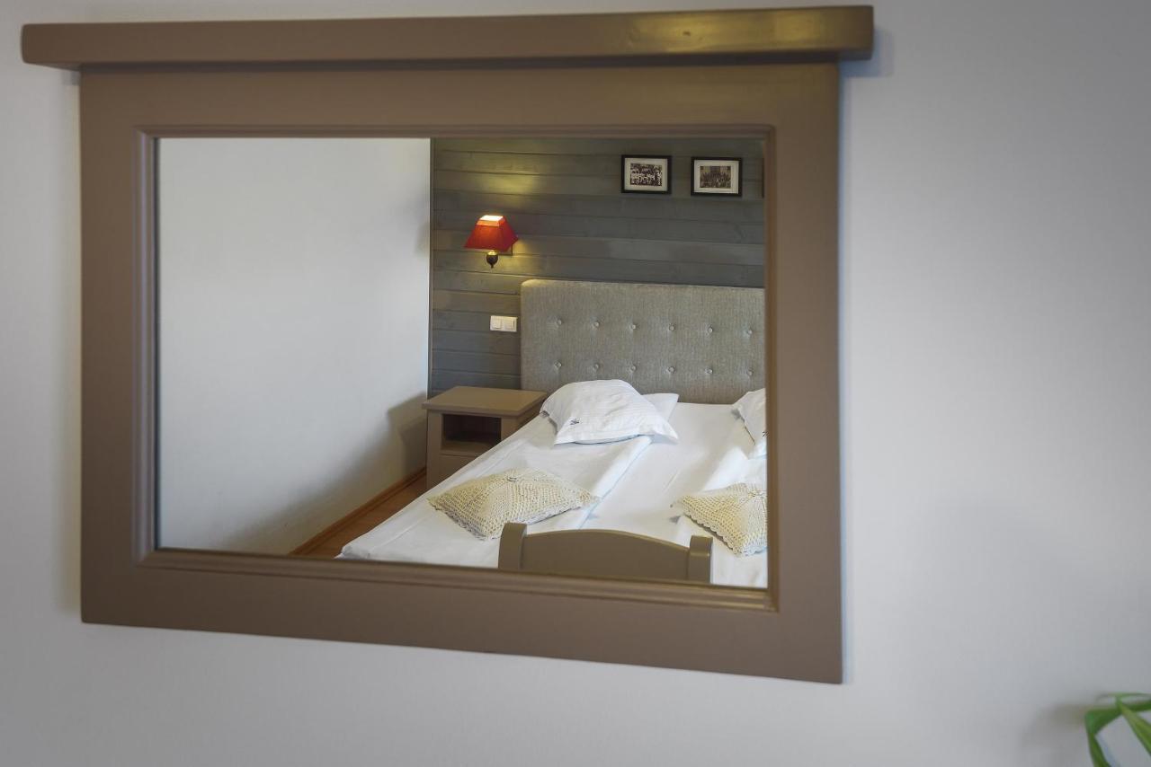 Casa Muntelui Hotel Фундата Екстериор снимка