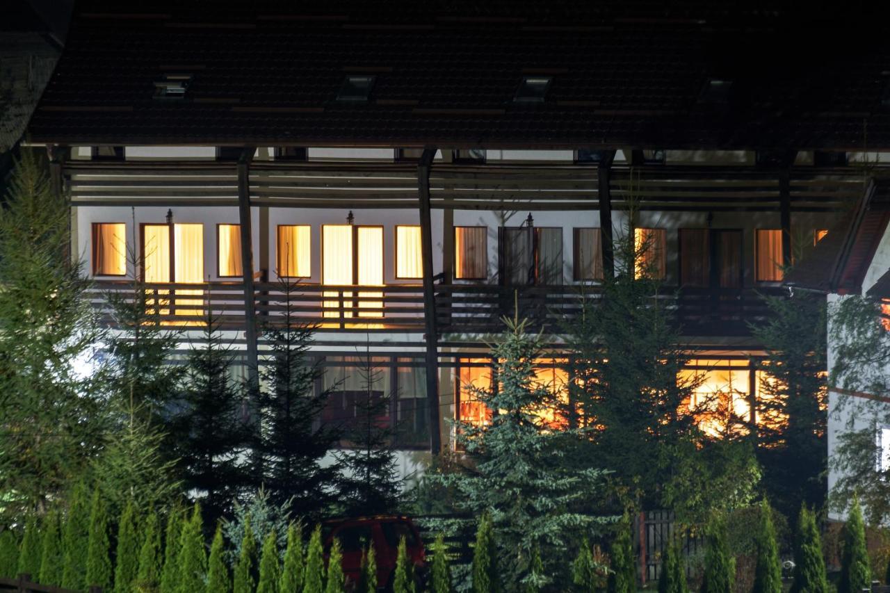 Casa Muntelui Hotel Фундата Екстериор снимка