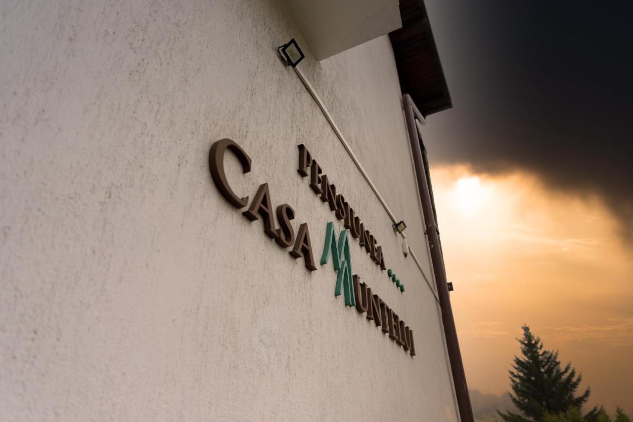 Casa Muntelui Hotel Фундата Екстериор снимка