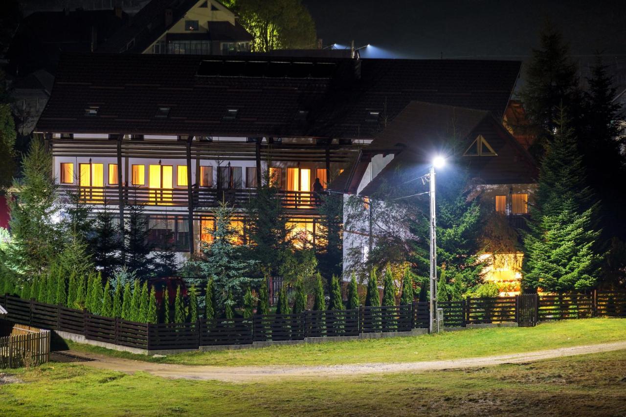 Casa Muntelui Hotel Фундата Екстериор снимка