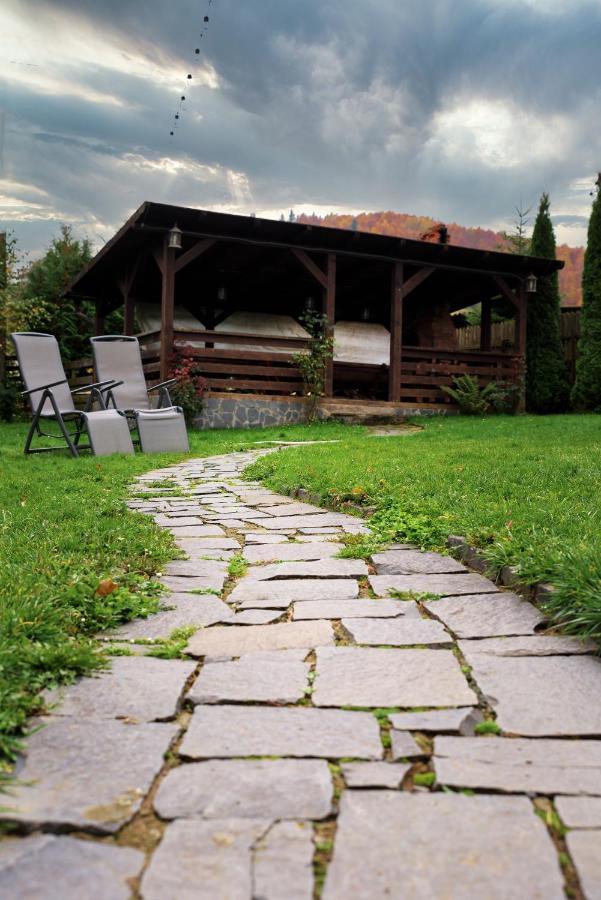 Casa Muntelui Hotel Фундата Екстериор снимка