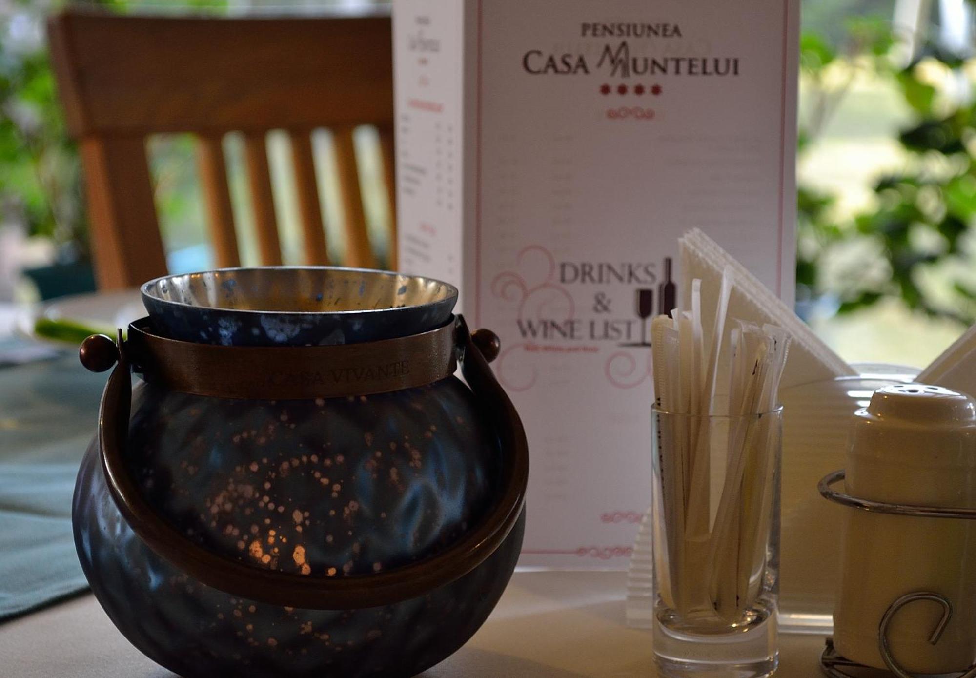 Casa Muntelui Hotel Фундата Екстериор снимка